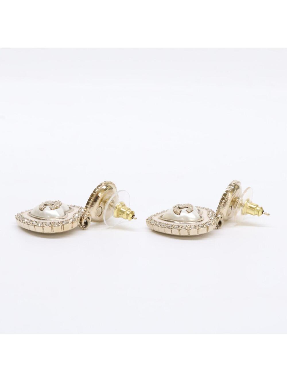 Chanel Cc Logo Heart Earrings Metal #276355C14B - Picture 2 of 8